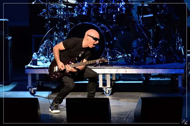 NIK_2995 Joe Satriani 17-09-2015 (Zz) (p).jpg